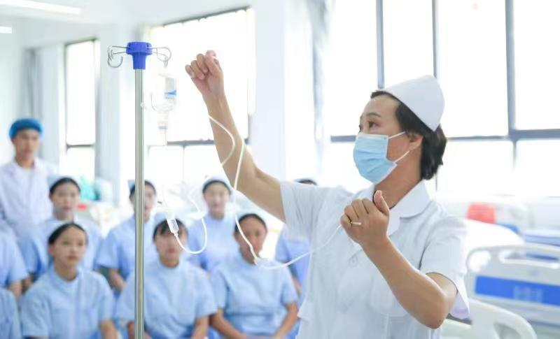 世俱杯sjb官网特色专业 | 护理