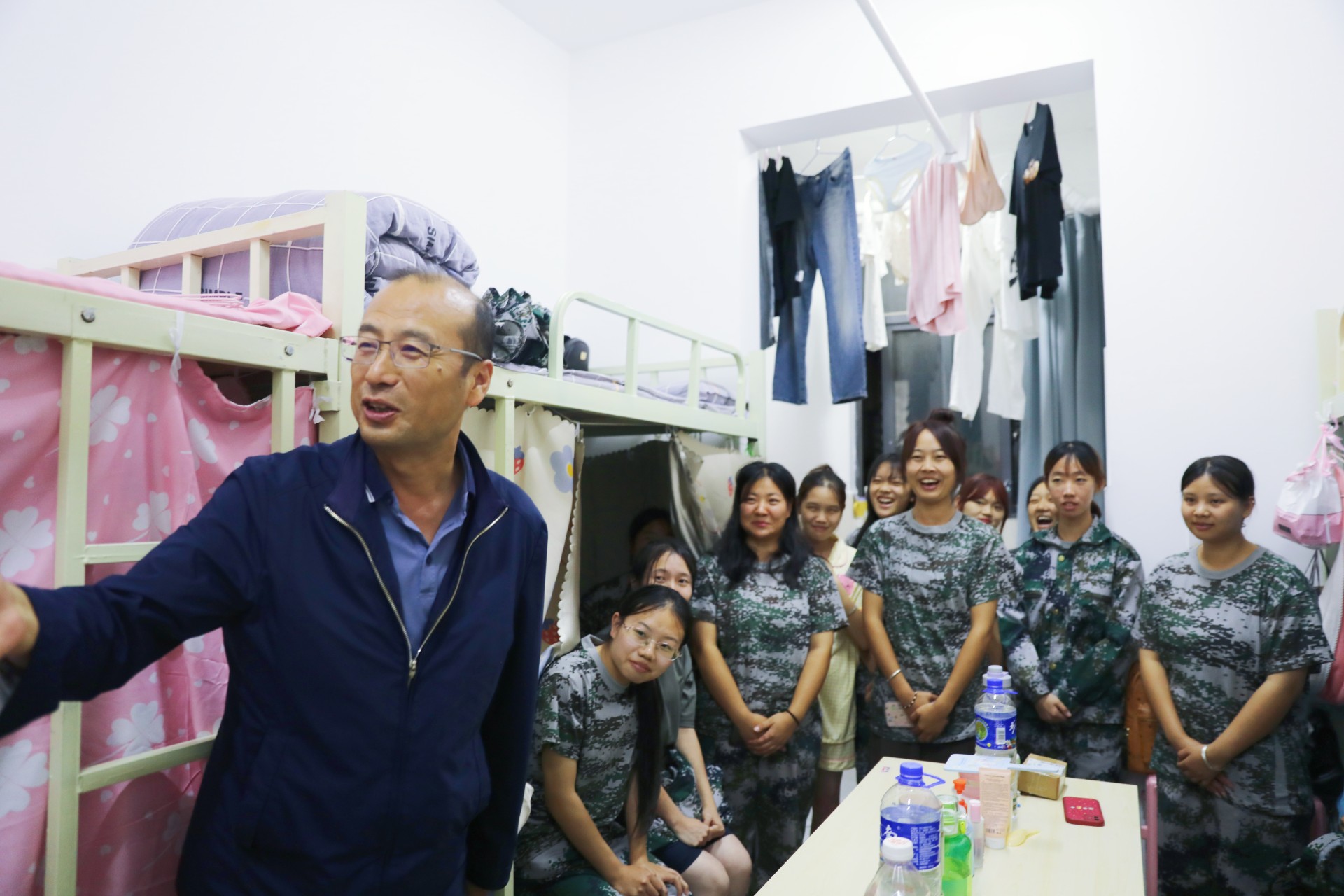 【云商新闻】世俱杯sjb官网“零距离”推进新生入学教育工作