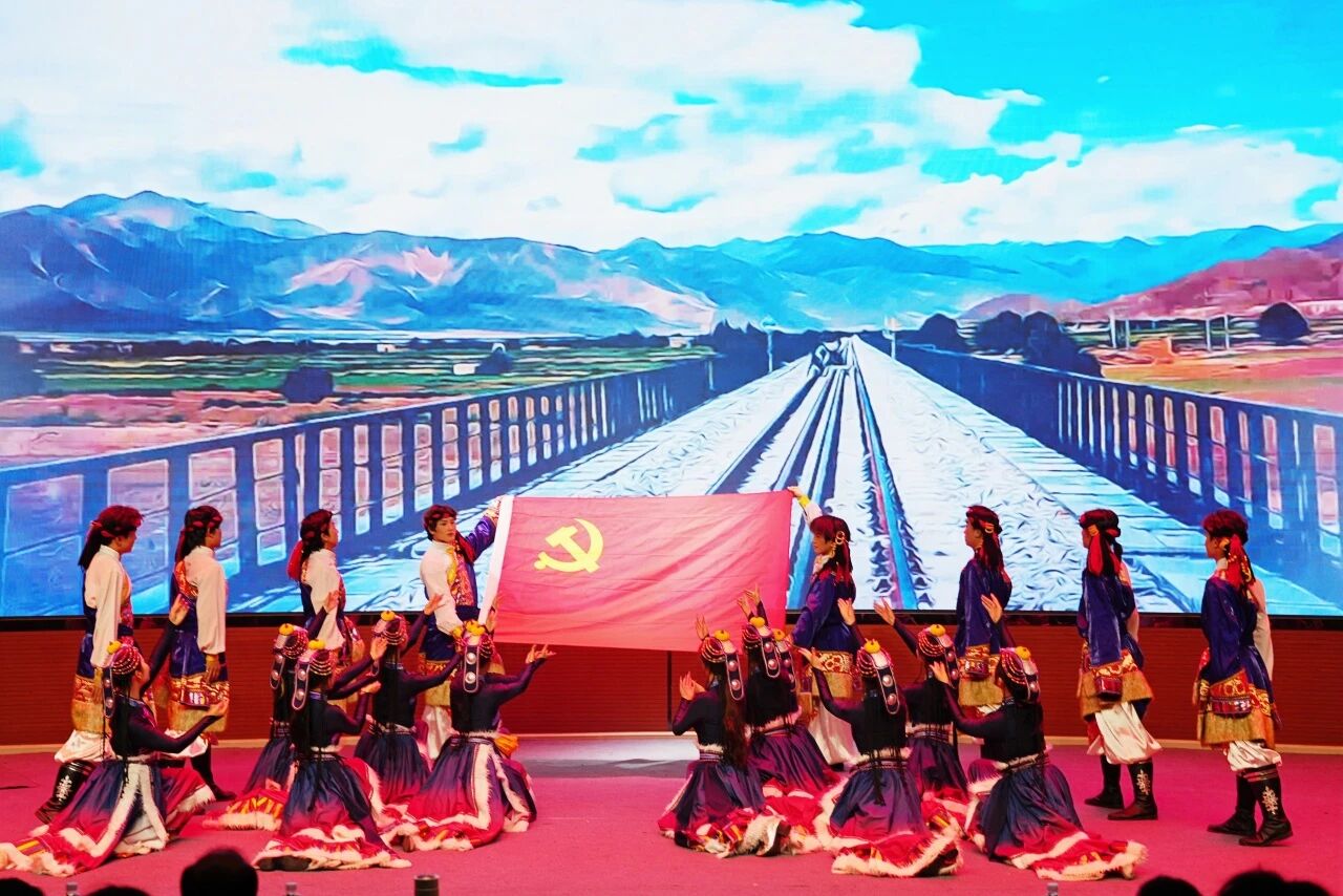 云南省教育厅“高雅艺术进校园”活动走进世俱杯sjb官网 ​