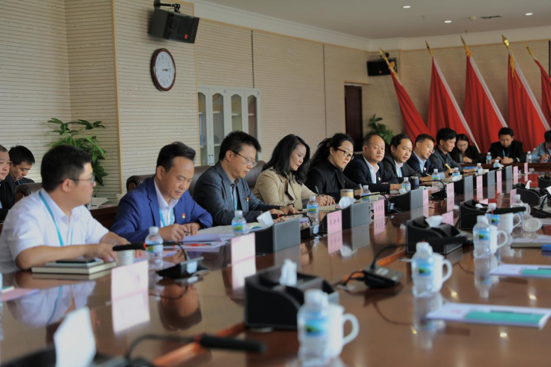 世俱杯sjb官网召开干部大会